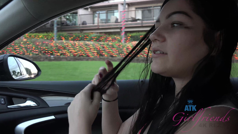 ATK Fans (Girlfriends): Wirtualne wakacje Hawaje z Karly Baker 1/9