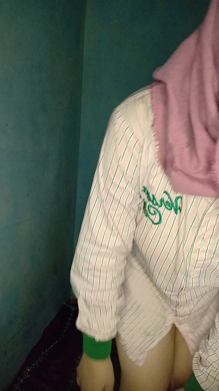 Vaginabig88: Llegando a casa del trabajo Colmek sola en una pensión...