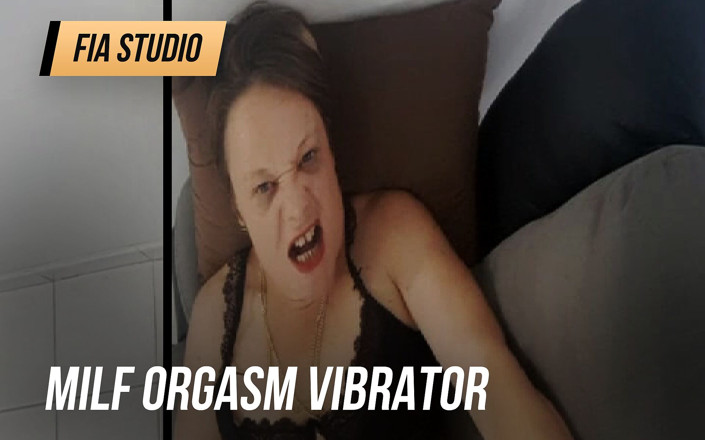 Sofy13: Vibrator cu orgasm pentru mamă sexy