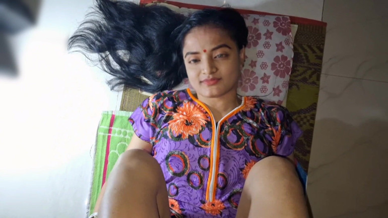 Shima kumari44: Индийская деревенская домохозяйка дези трахается на кухне, секс с настоящим оргазмом, хинди аудио