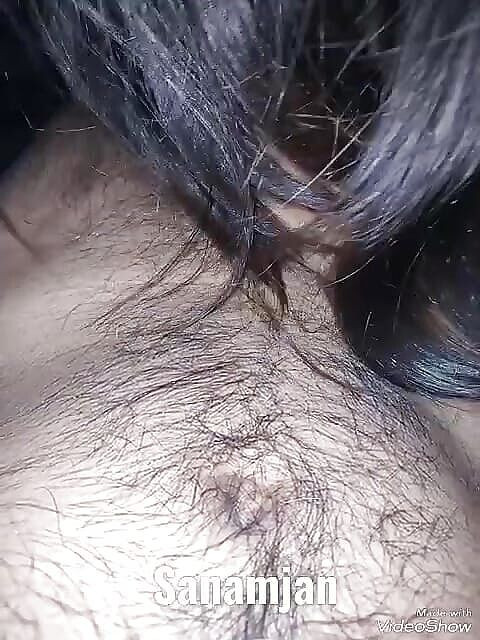 Sanam Jan: Une fille desi se fait baiser en levrette par l’ami...
