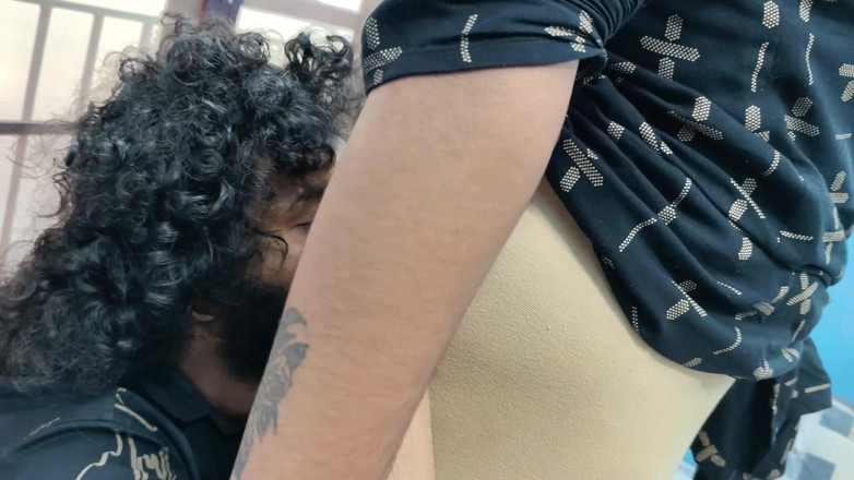 Vaishnavysharunraj: Beso de tetas con culo y lamer