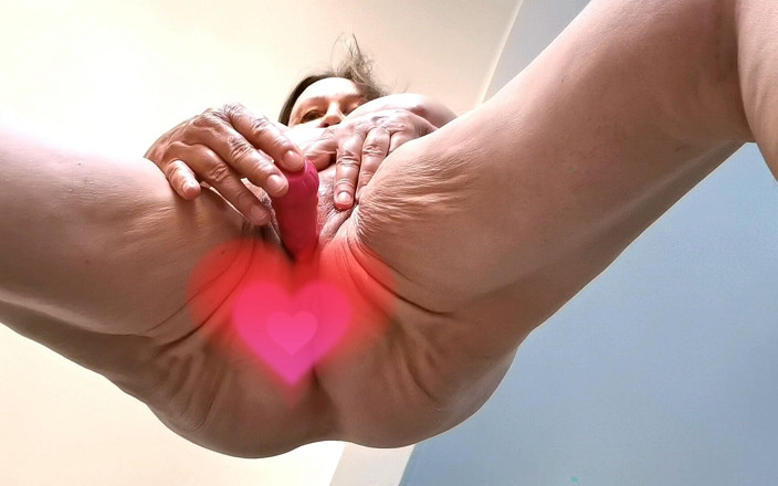 MariaOld: Mamie se baise à peine