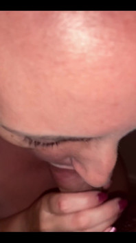 Po několika pitích mě vždy nutí chtít stříkat
