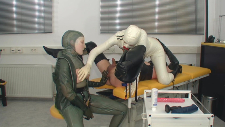 Rubber & Clinic Studio - 1ATOYS: Збочене гумове дупу