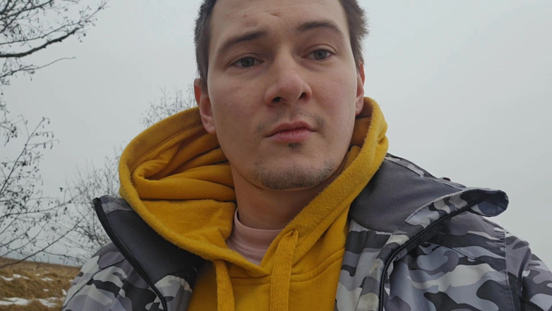 Alpha pee king: Трохи ризиковано мочитися - відео від першої особи, чоловік мочиться на відкритому повітрі під час прогулянки на природі