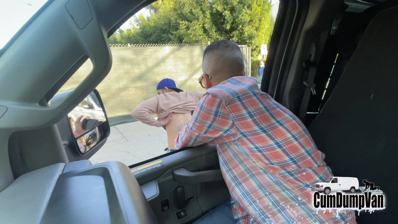 Cum Dump Van: Cumdumpvan ! Vide-couilles dans une camionnette, gangbang, partouze hardcore avec une...