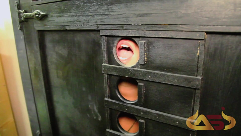Adventures of Sara Jane: Punire gangbang - moglie troia sottomessa al gloryhole