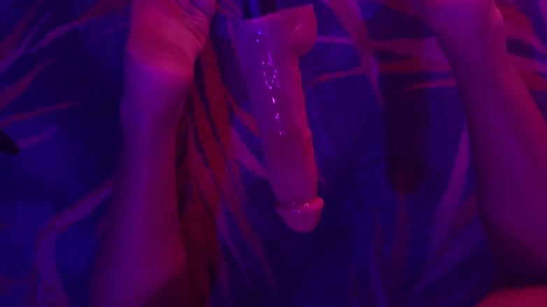 Crystal Phoenix: Îmi place să mă joc cu dildo-ul meu