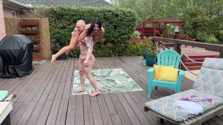 DifferentClimber340: Nude Lift and Carry Com Nadia White e Baxx