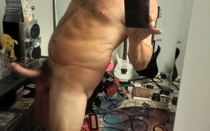 ShirtlessGuy666: shartalesagve666 men 7 inch ka land hai