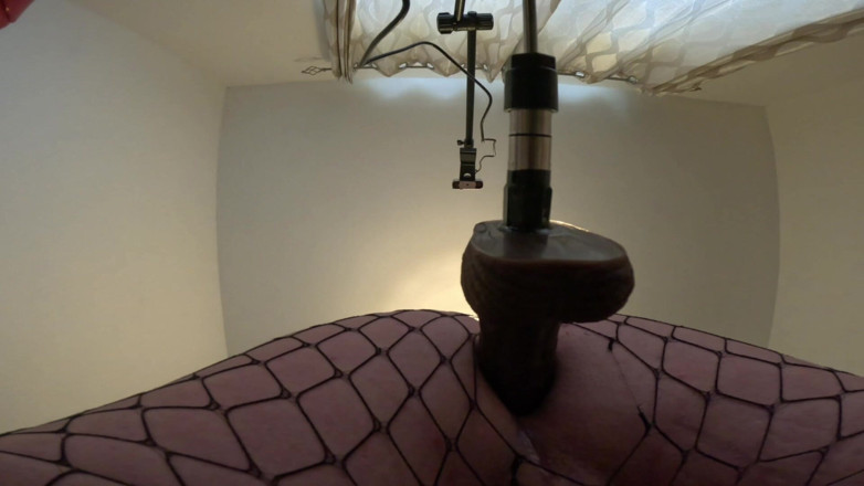 Mia Abbott: Crossdresser gime