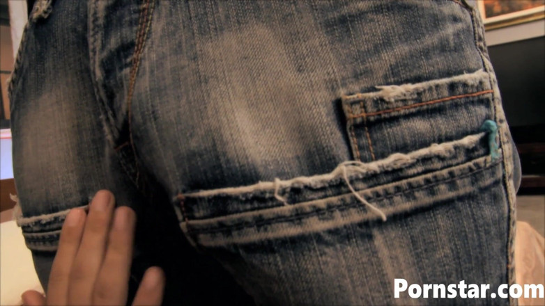 Pornstars: Grote rondborstige Sienna West Tieten neukt hard