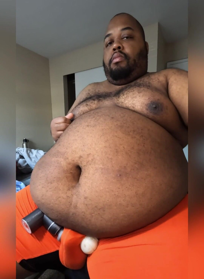 Blkhole420: Masseuse, une baguette libérée par des sous-vêtements n'importe qui ?