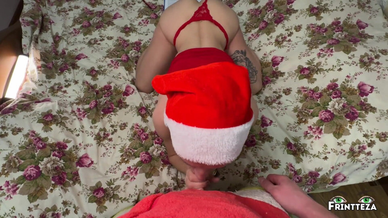 Frintteza: Un beau-fils va travailler avant Noël. Belle-mère infidèle avec un...