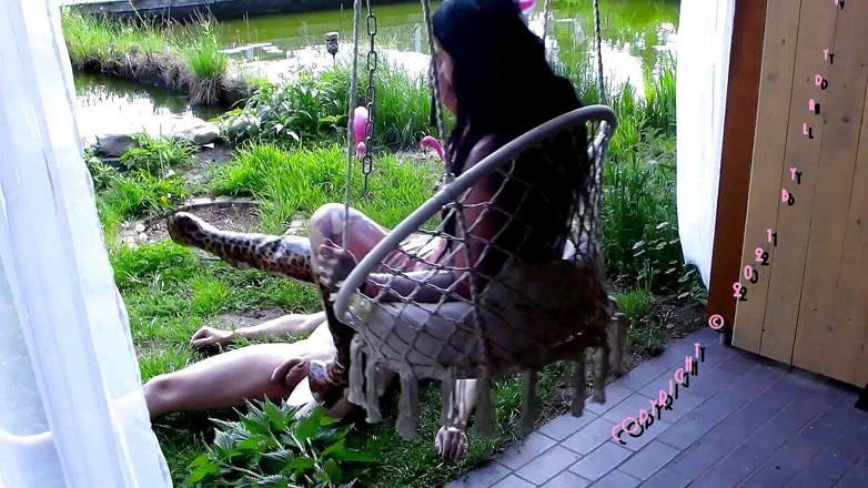 Domina Lady Vampira - SM Studio Femdom Empire: Mučení na zahradě 2