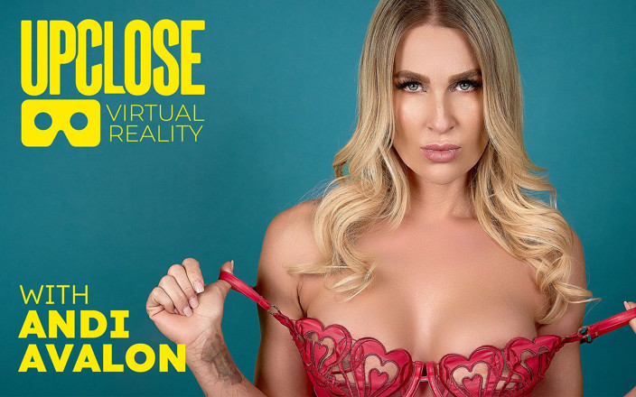 Up Close VR: Da vicino VR - la milf tettona Andi Avalon ti lascia...