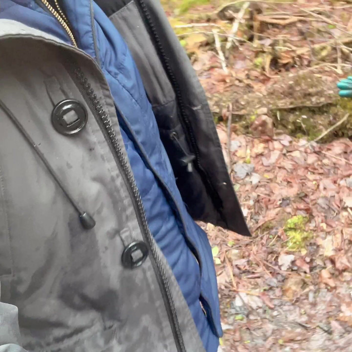 sweethanajapanese: Muschi Pisst Wasser Auf Den Felsen