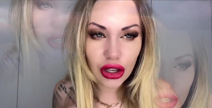 Goddess Misha Goldy: Avertissement! la vidéo dangereuse contient du matériel qui peut accélérer...