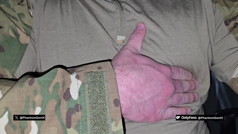 PhantomGentX: Soldat german musculos se furișează în mașină noaptea pentru a se...