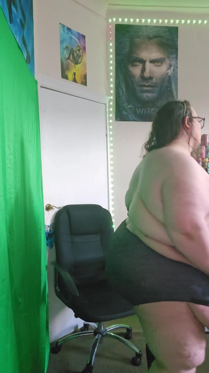 SSBBWLadyBrads: Lass uns strippen und tanzen, sSBBW