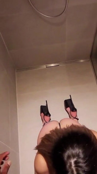 Secret Blowjob Break with Melaniedelveccihio
