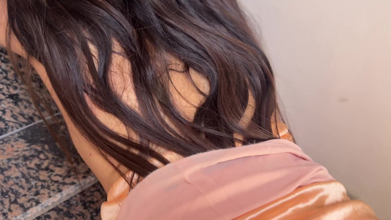 Saarabhabhi6: Indische stieftochter von stiefvater beim hardcore-sex gefickt