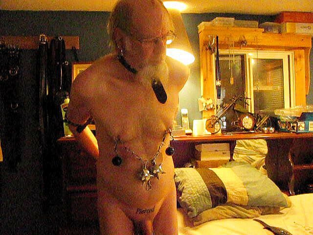 Fastninja's studio: Anal gefesselt und bondage