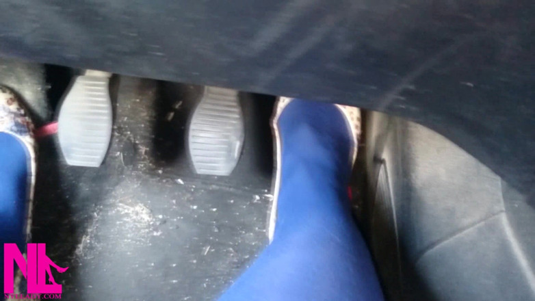 Nyllady: Memandu cepat di flat ballet berbunga