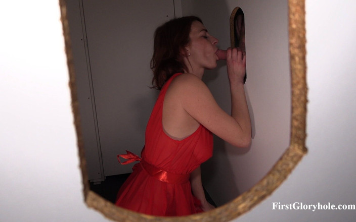 First Gloryhole: Gloryhole &amp; gangbang von zwei mädchen - teil 1.