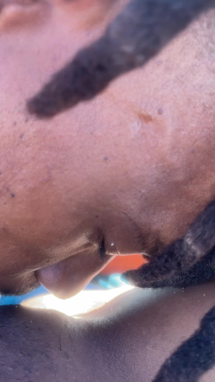 Bubbling_booty: Baisée à la plage