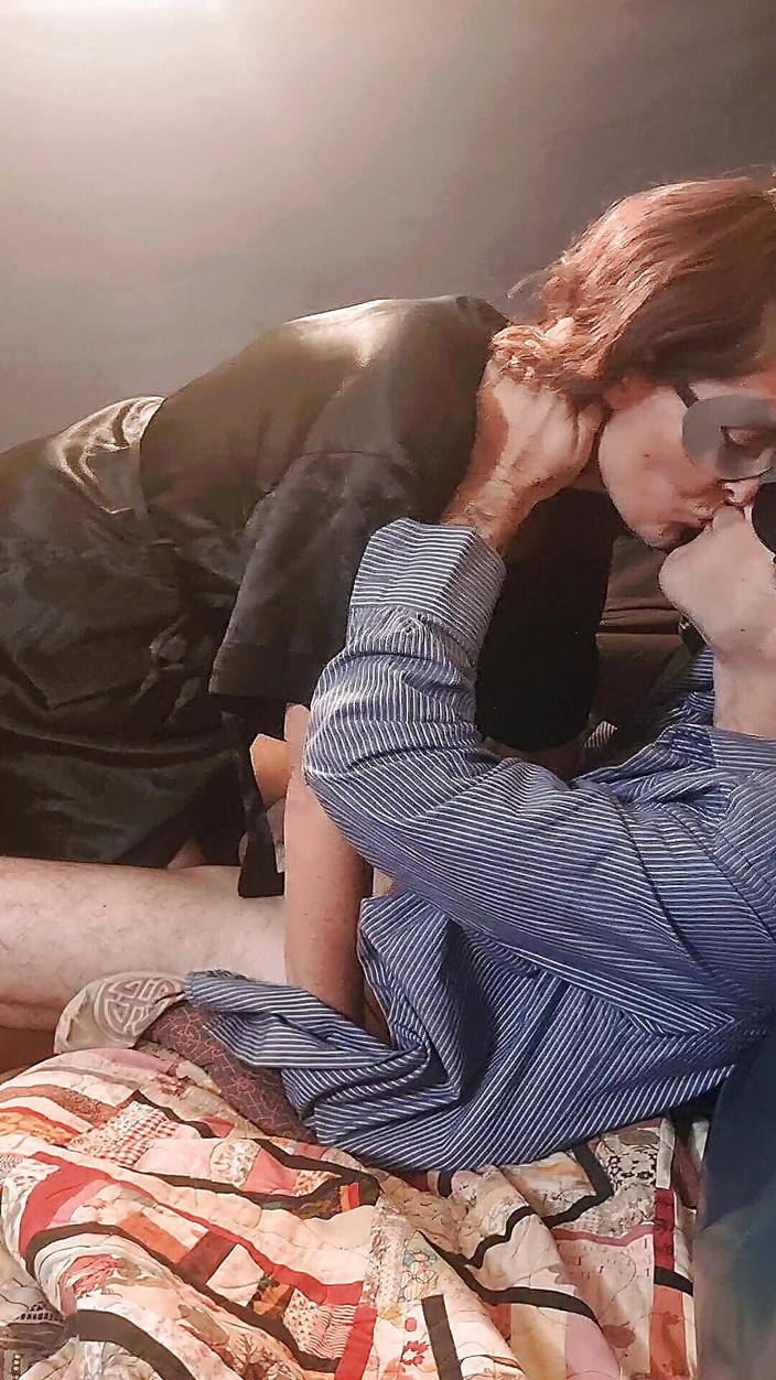 KBear: 흑누나에게 따먹히는 발정난 밀프