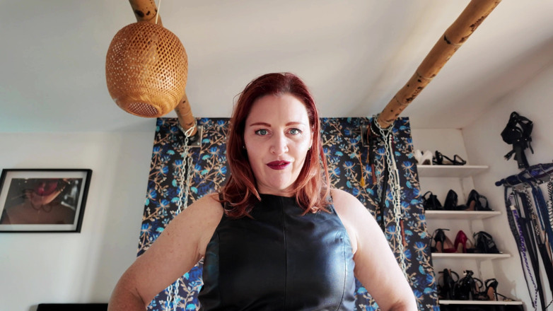 InannaJustice: Leather Glove Tease