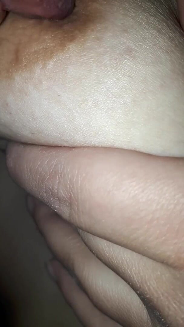 Lux Eva: Les seins de Lux Eva