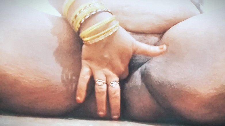 Pleasure couples ramp: Indiana mostra seu corpo para o namorado fodendo a buceta
