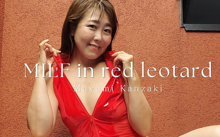 Mayumi Kanzaki: MILF di Red Leotard