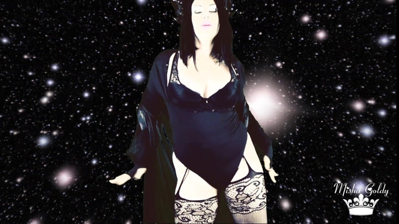 Goddess Misha Goldy: Il demone che vive nella tua mente