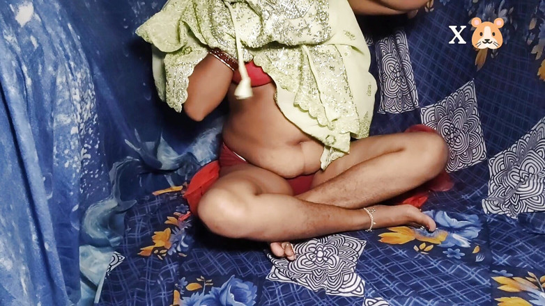 Desi step mom: Apporter une robe à sa demi-sœur
