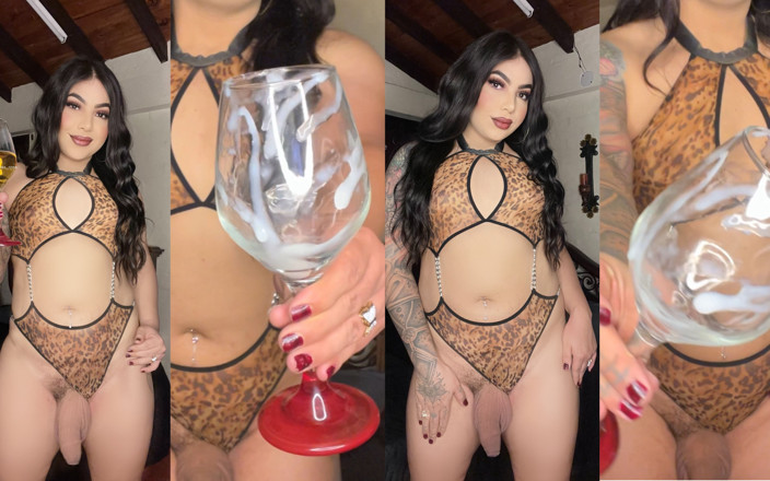 JessieRoss: 2 gozadas e mijo na copa de vidro, você pode...