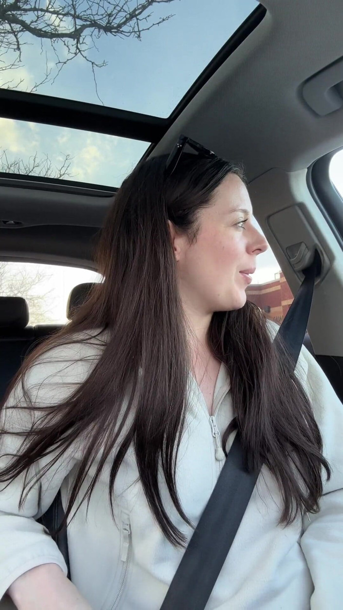 Nadia Foxx: Wintery Tim Horton Drive Thru Vizita cu vibratorul meu!!