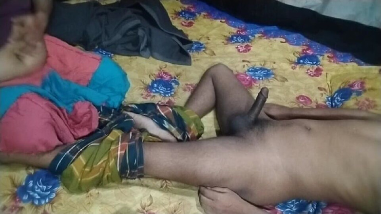 Hot_wife999: Marito moglie con grandi bob video XXX. Scopata fatta in...