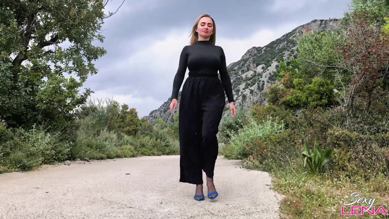 Goddess Lena: Захоплення у високих підборах
