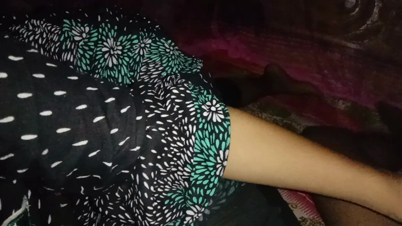 Deshi women: Романтична дівчина деші, нове вірусне секс-відео 2024 року