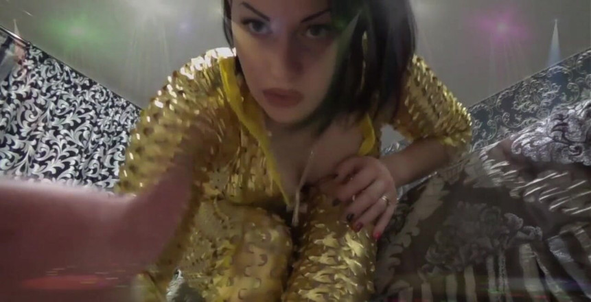 Goddess Misha Goldy: Adore meus pés sujos, freack de pé pequeno!