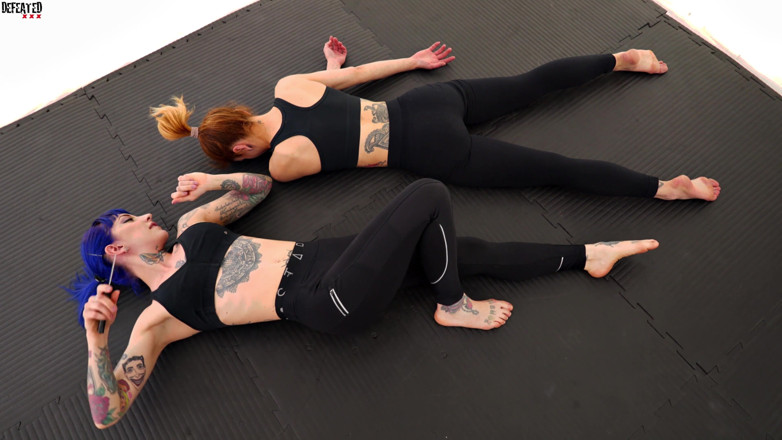 Defeated Sex Fight: Eli i Stella w agresywnej gorącej walce