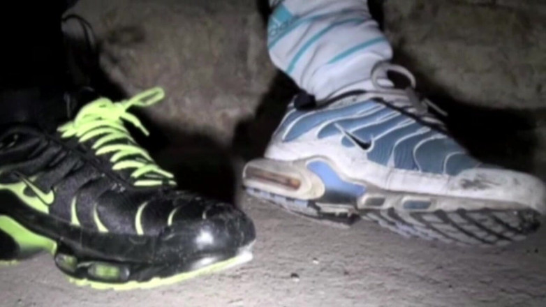 Sneaker gay: Francesa puta usada por garoto escaldante com dominação de tênis
