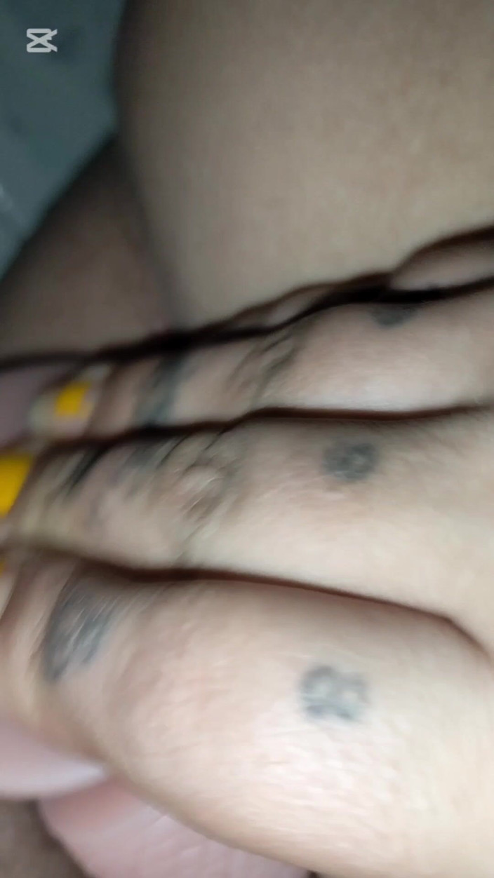 Dalyla: 화장실에서 사일런트 게임