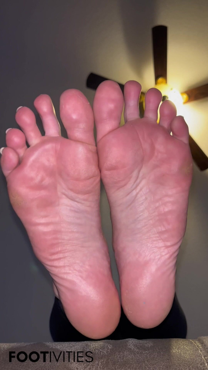 footivities: Foot Kink Upokorzenie Sph Fetysz Odsłonięty Przez Ivys Feet