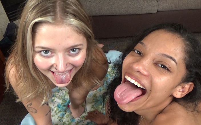 Video Wonderland Productions: Eden West et Jill Taylor s'embrassent