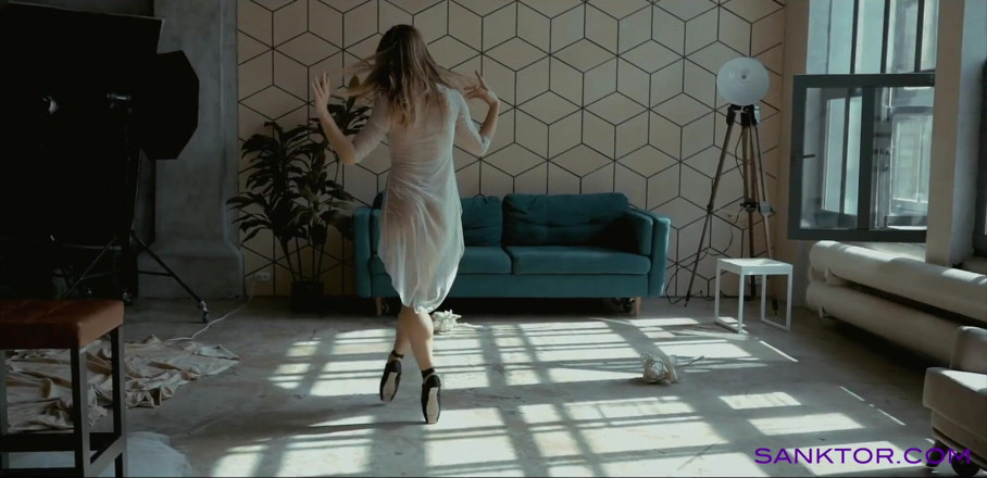 SANKTOR: Naakte balletdanseres. Kunst erotische video.